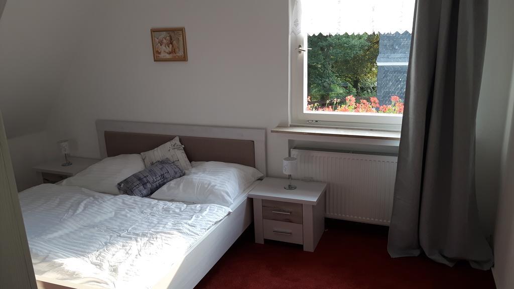 Hotel In Der Strassen Solingen Extérieur photo