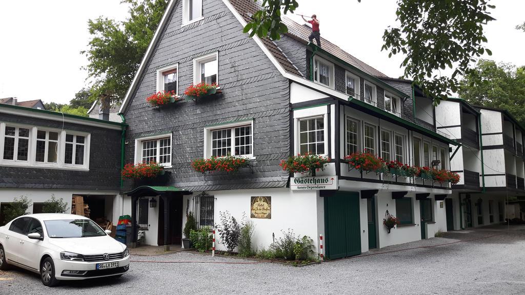 Hotel In Der Strassen Solingen Extérieur photo