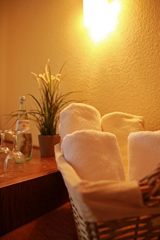 Hotel In Der Strassen Solingen Extérieur photo