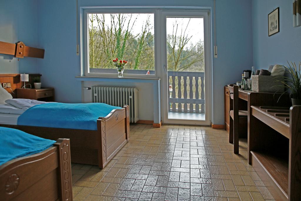Hotel In Der Strassen Solingen Extérieur photo